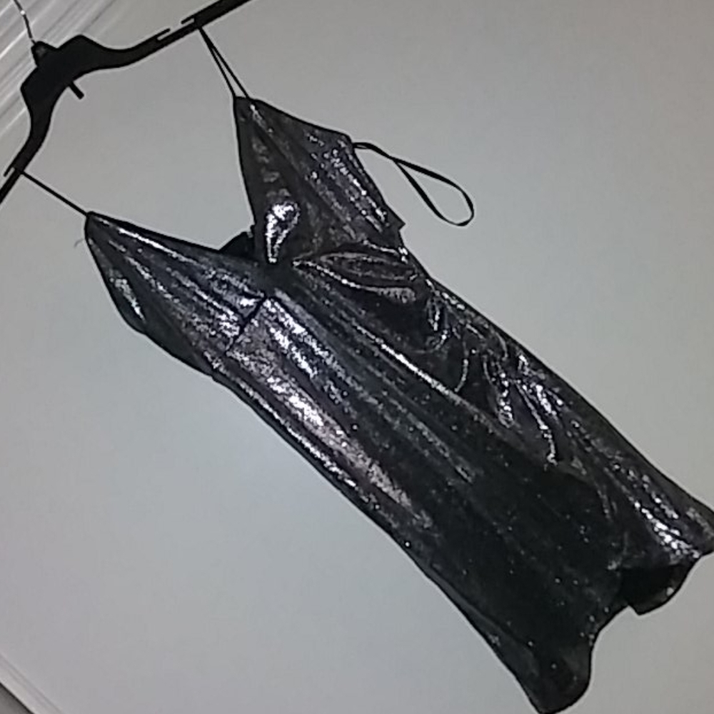 Partish Dress - Picture 2 of 5